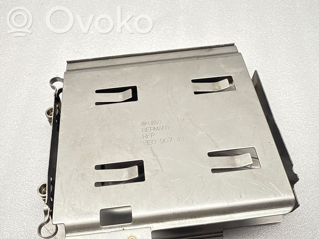 Audi A4 S4 B6 8E 8H Engine control unit holder 