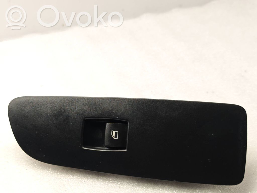 Electric window control switch   6987851