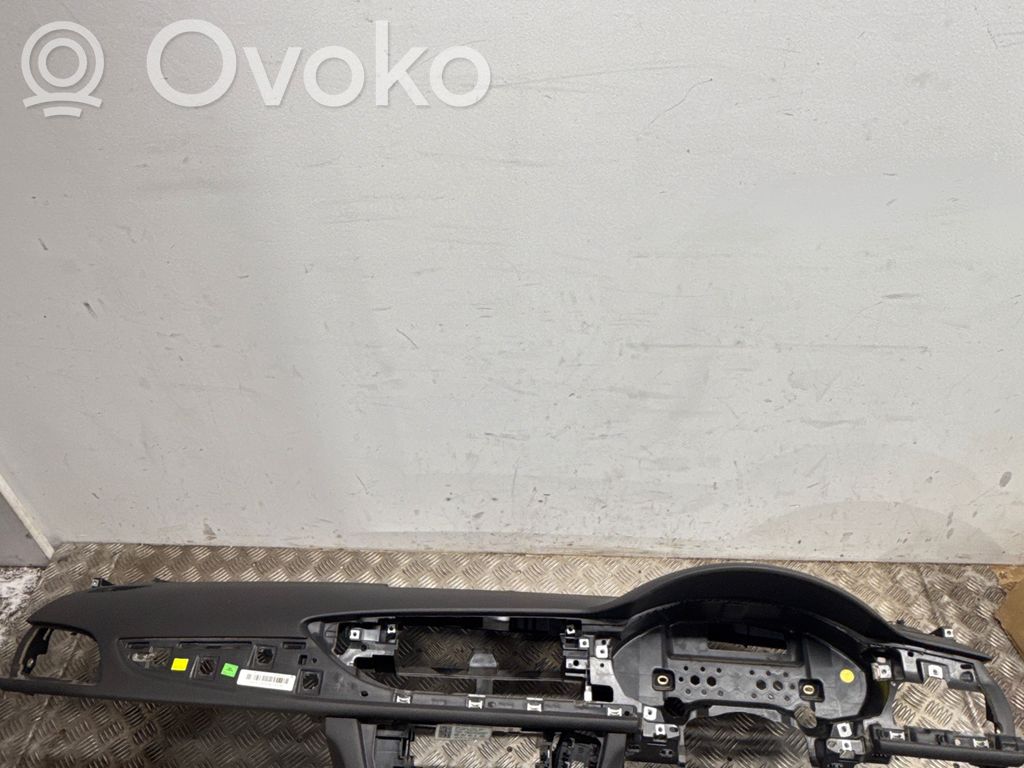 Dashboard   4G2858041