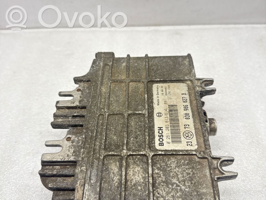 Volkswagen Golf III Engine control unit/module 