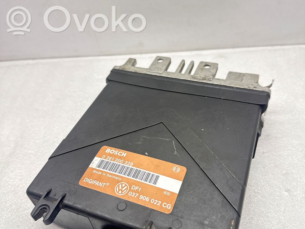 Audi 80 90 S2 B4 Engine control unit/module 