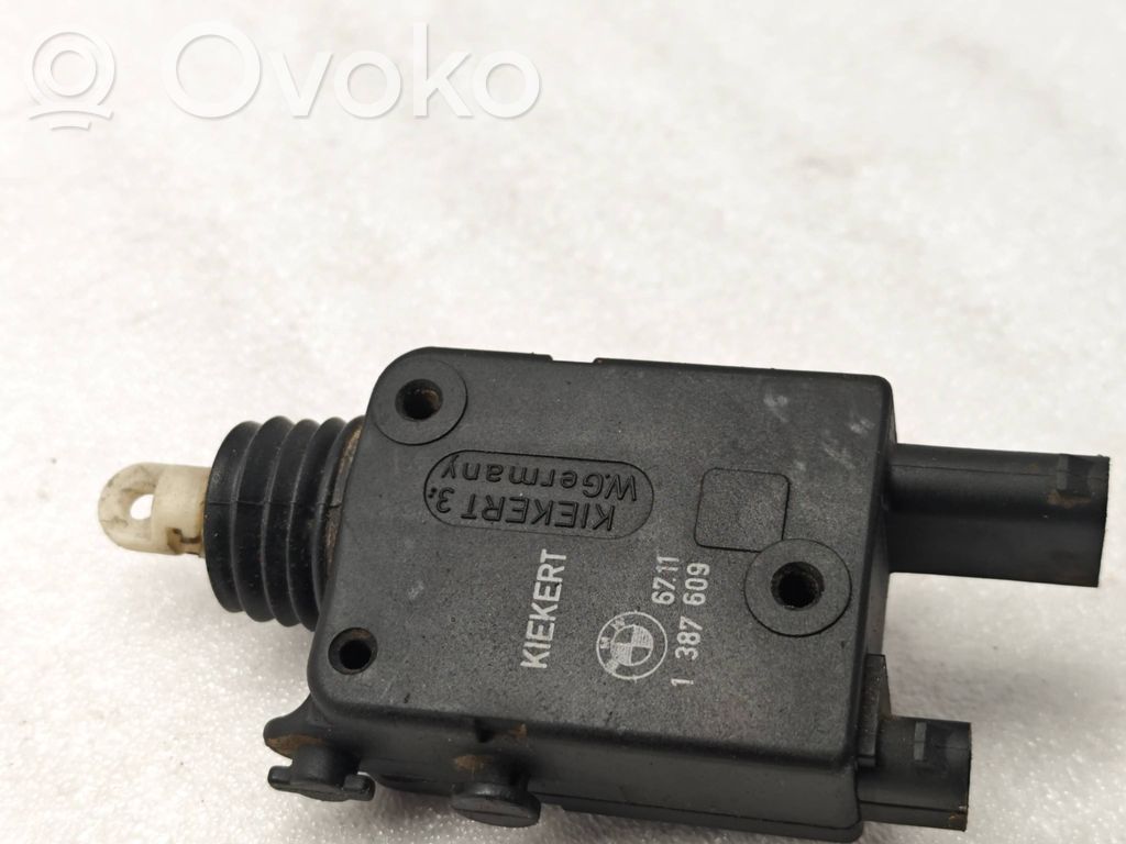 BMW 3 E36 Motor de bloqueo de puertas 