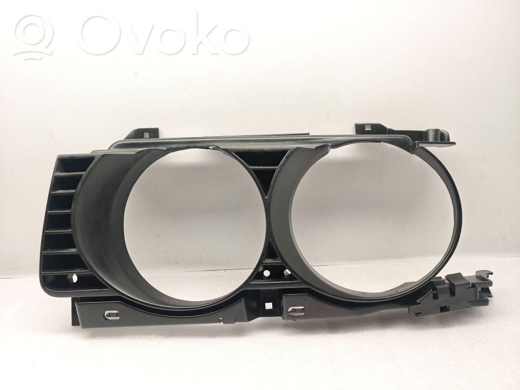 Front grill   8148311