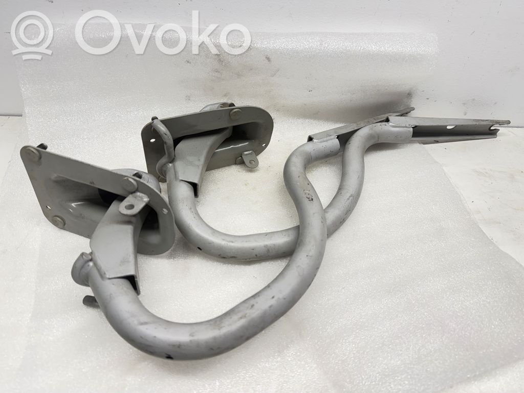 Tailgate/trunk/boot hinge   7034246,7034245