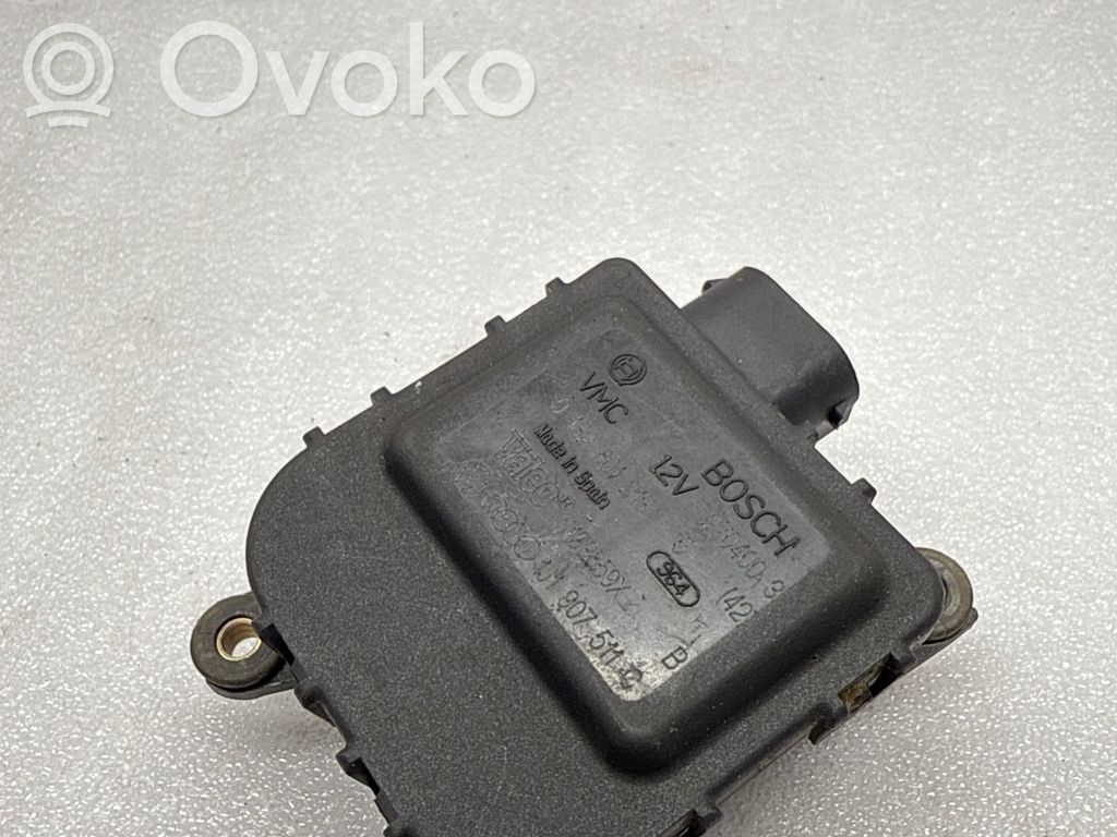 Volkswagen Golf IV Motor/actuator clapetă aer 