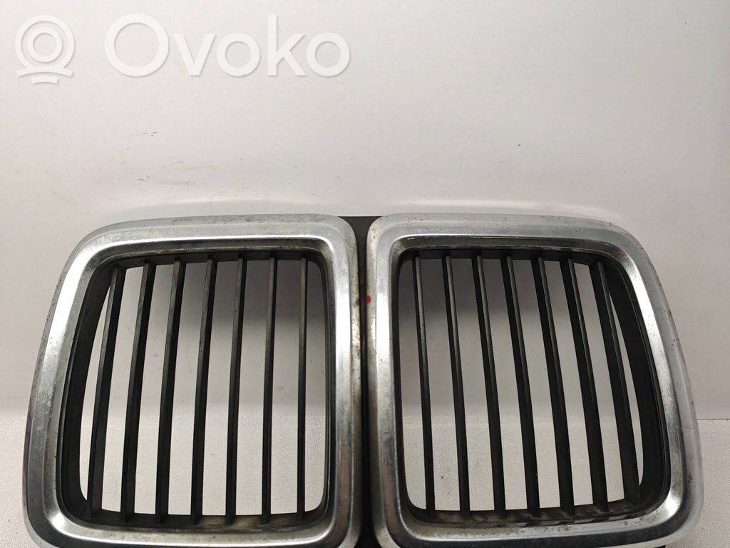 BMW 7 E32 Front grill 