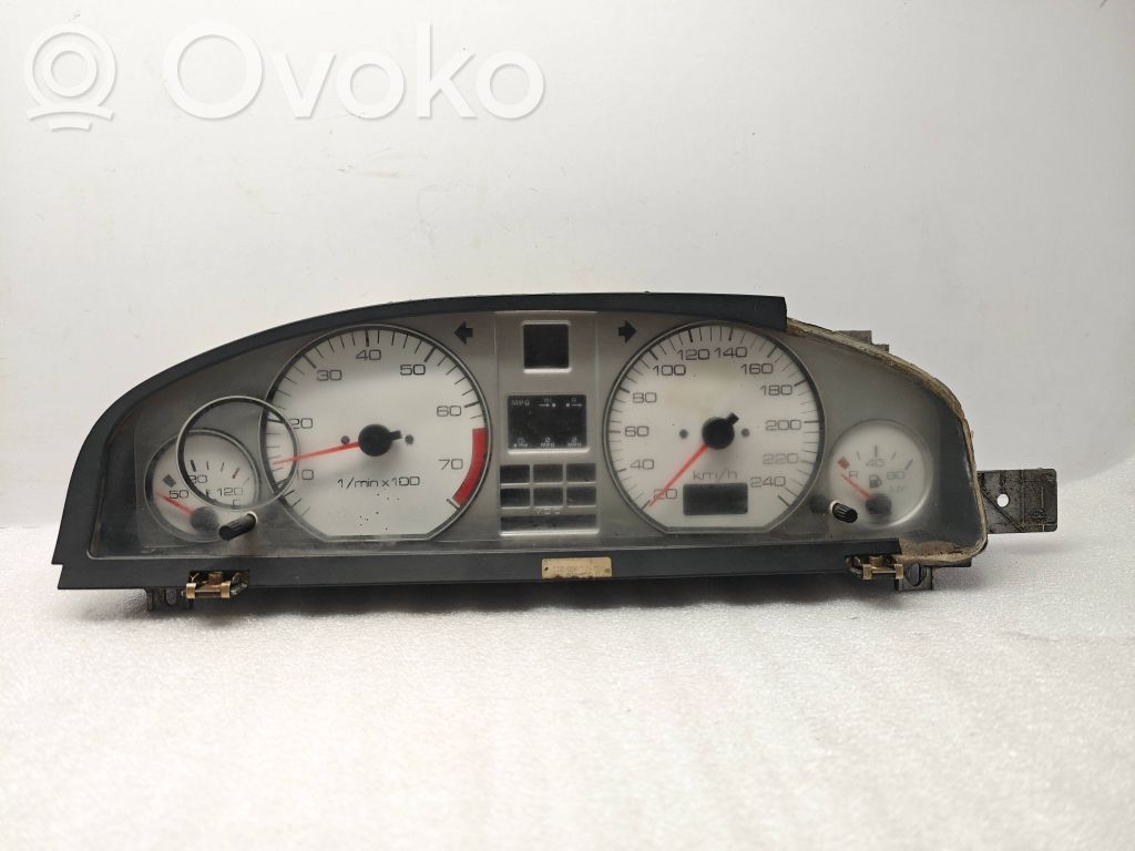 Audi 100 S4 C4 Nopeusmittari (mittaristo) 