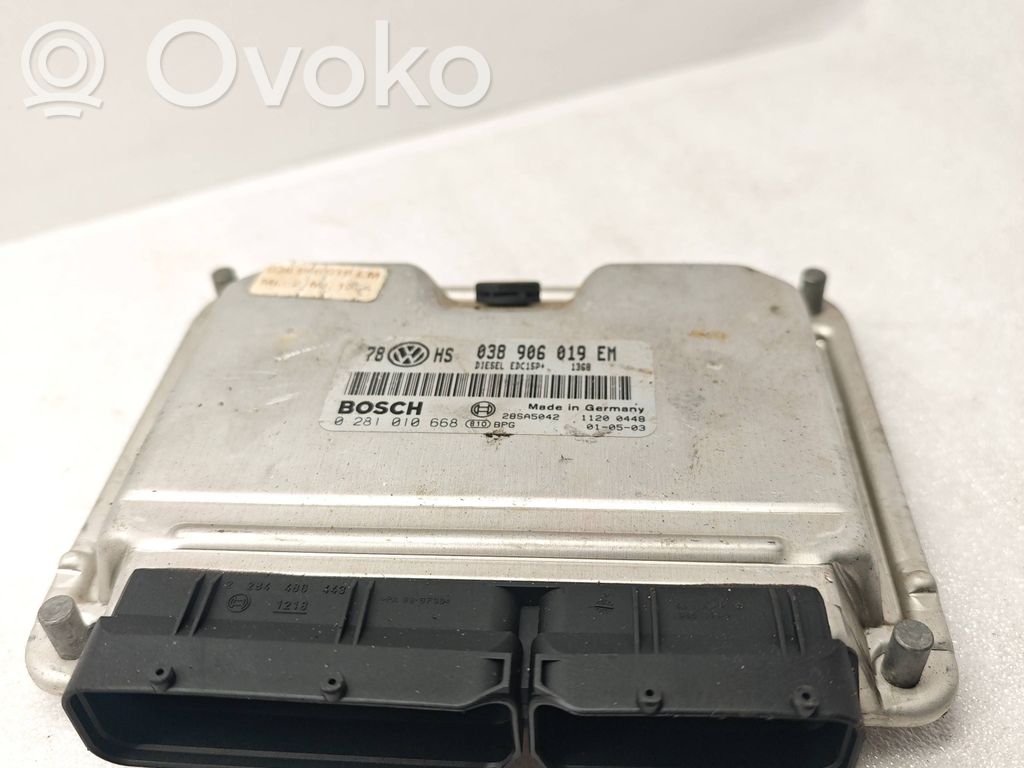 Volkswagen PASSAT B5 Unitate/modul de control motor 