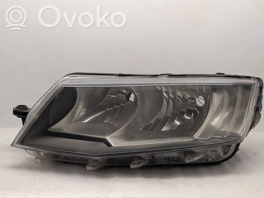 Skoda Octavia Mk3 (5E) Lampa przednia 