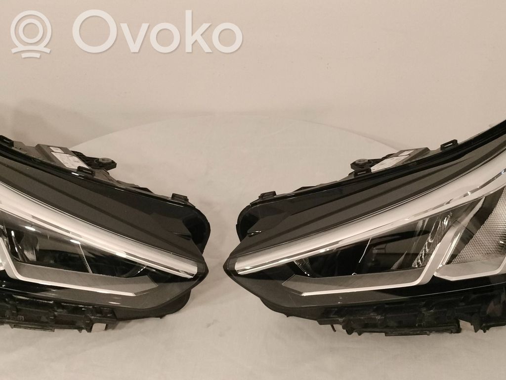 BMW X1 U11 Lampy przednie / Komplet 