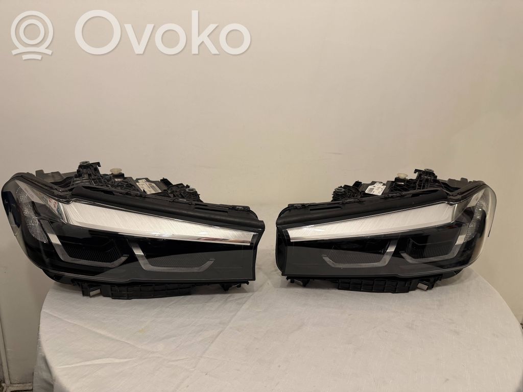 BMW 5 G30 G31 G38 Lampy przednie / Komplet 