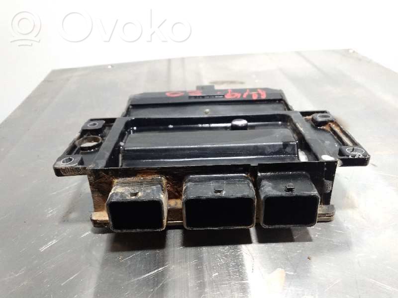 Engine control unit/module   8200911560,8200909666,3CONECTORES
