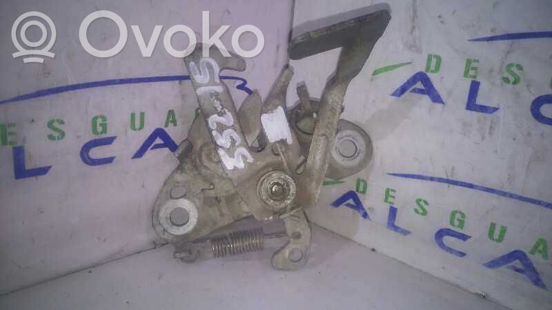 Peugeot Partner Tie down hook / loop 