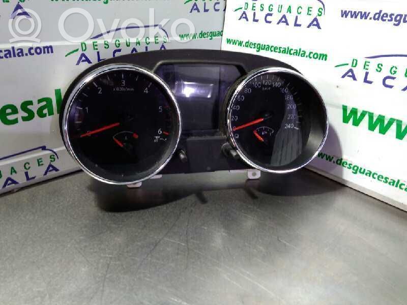 Nissan Qashqai Vitezometru (grup de instrumente)