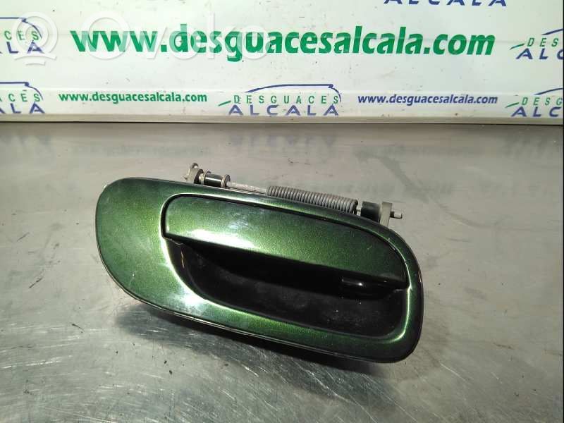 Manecilla externa puerta delantera