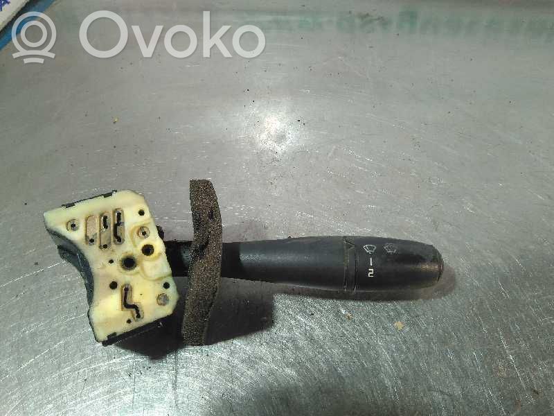 Renault Trafic I Pyyhkijän vipu 