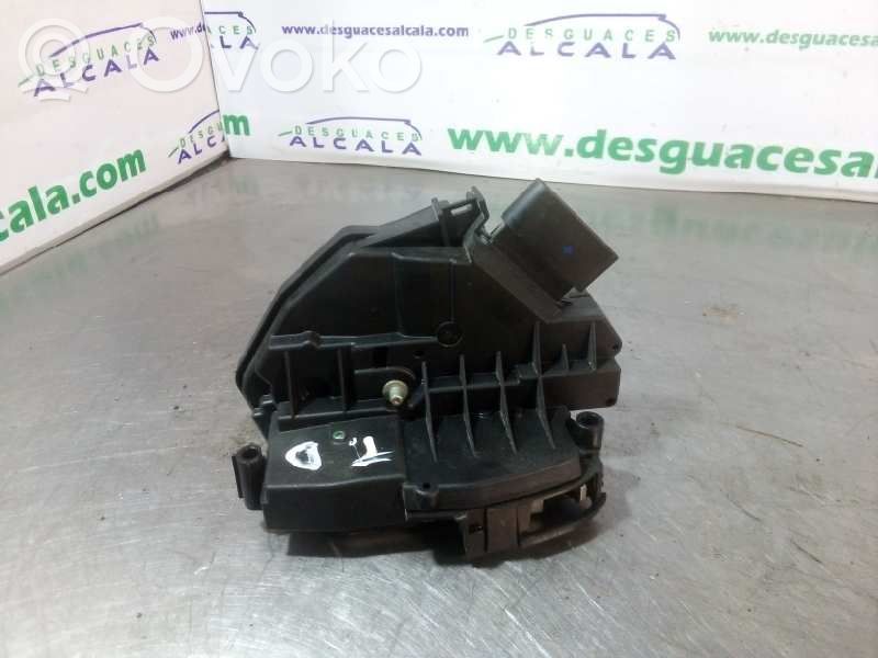 Cerradura de puerta trasera   4PINES