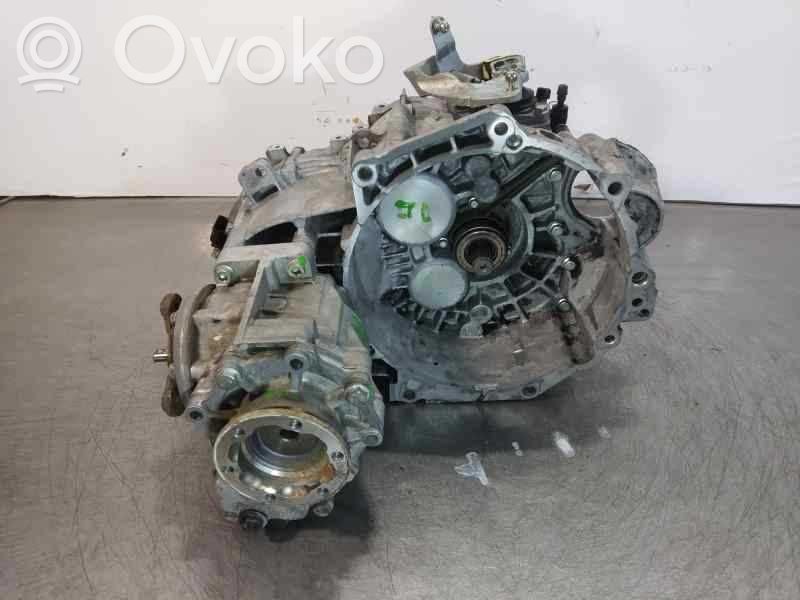 Manualna 5-biegowa skrzynia biegów   EFY,02M300011NX