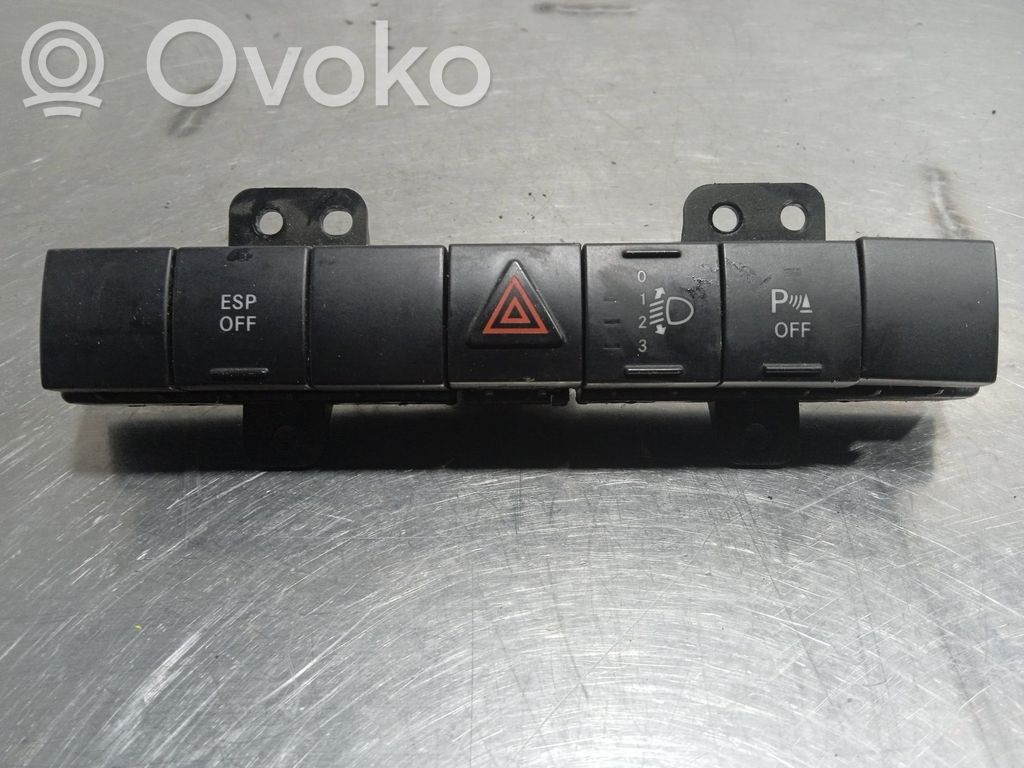 Dodge Nitro Windscreen/window heater switch 
