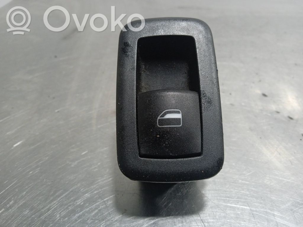 Interruptor del elevalunas eléctrico   04602531AA