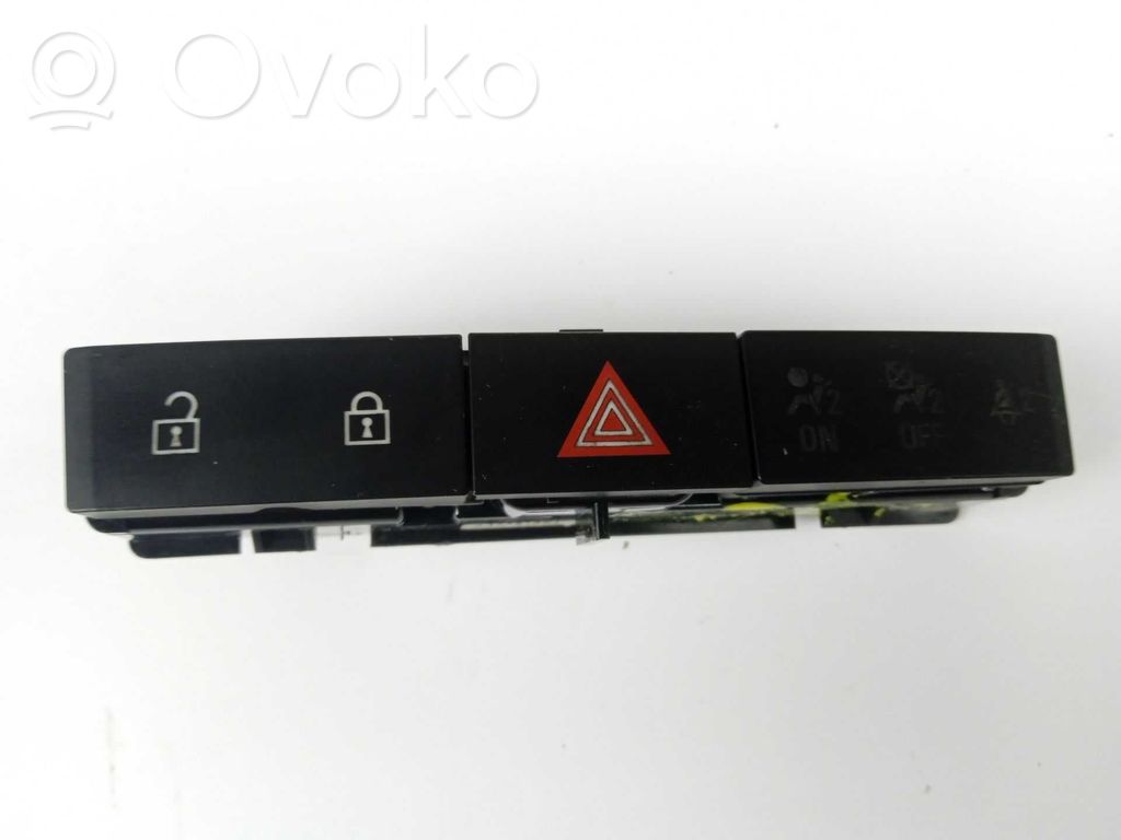 Opel Astra J Windscreen/window heater switch 