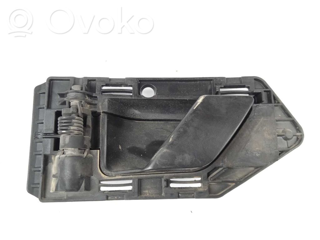 Manecilla interna puerta delantera   914394