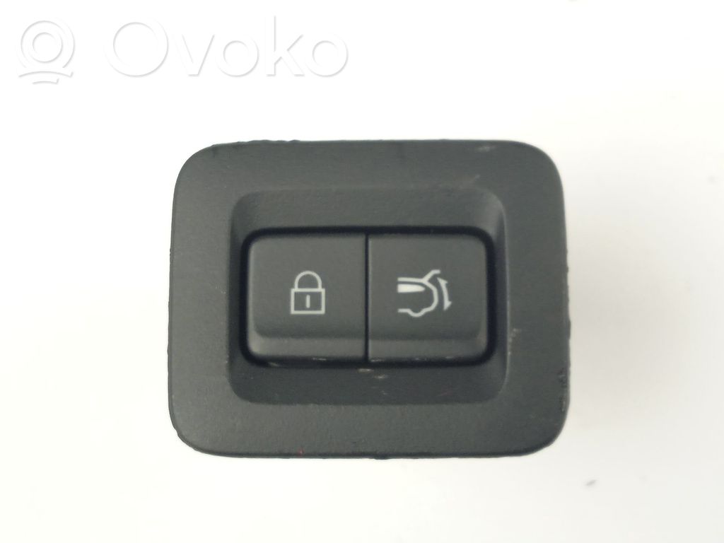 Windscreen/window heater switch   DFR766660