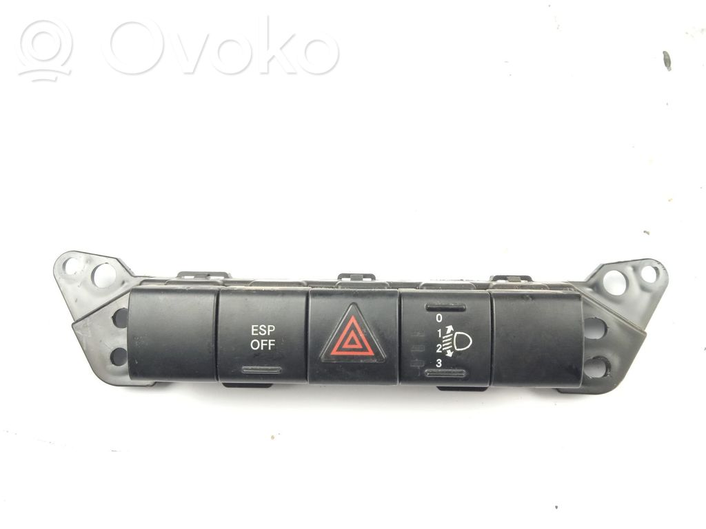 Jeep Compass Windscreen/window heater switch 