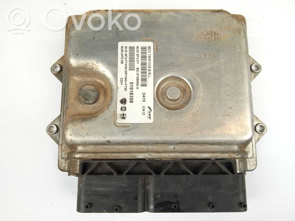 Unidad de control/módulo del motor   51918358