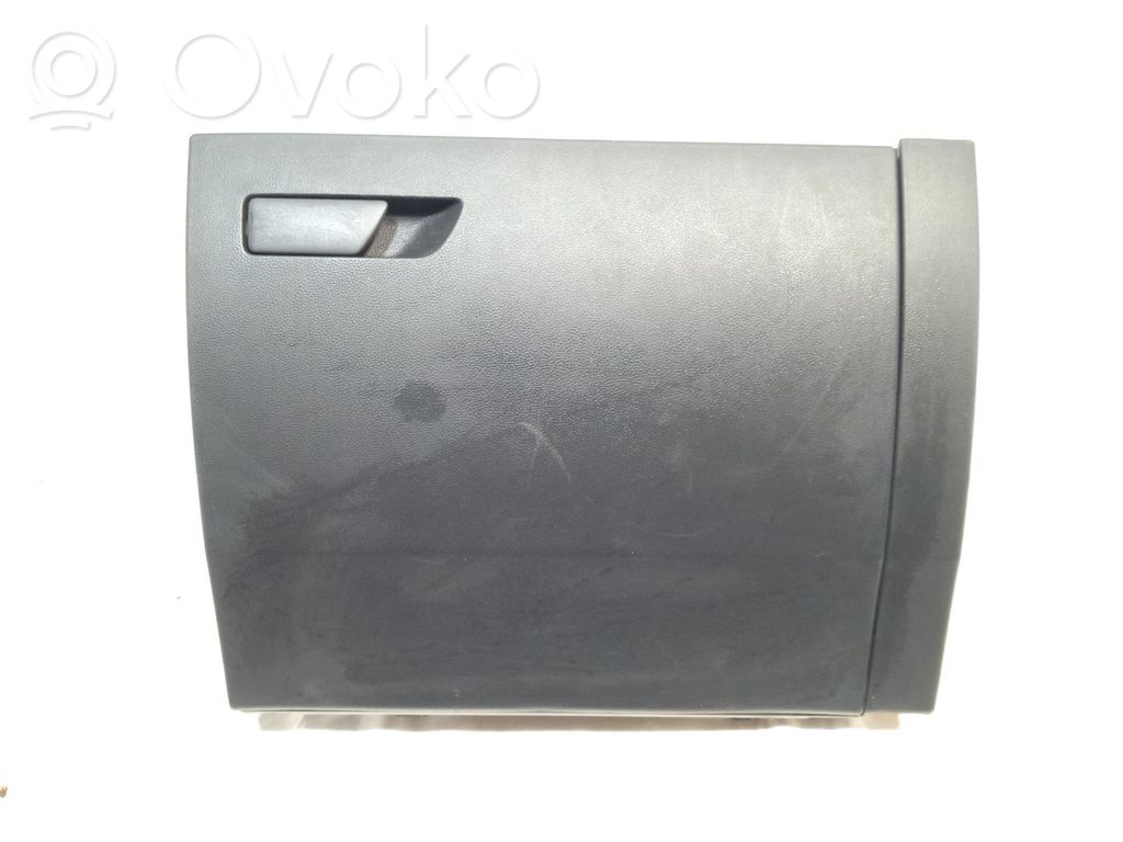 Daiktadėžė   576857095E9B9