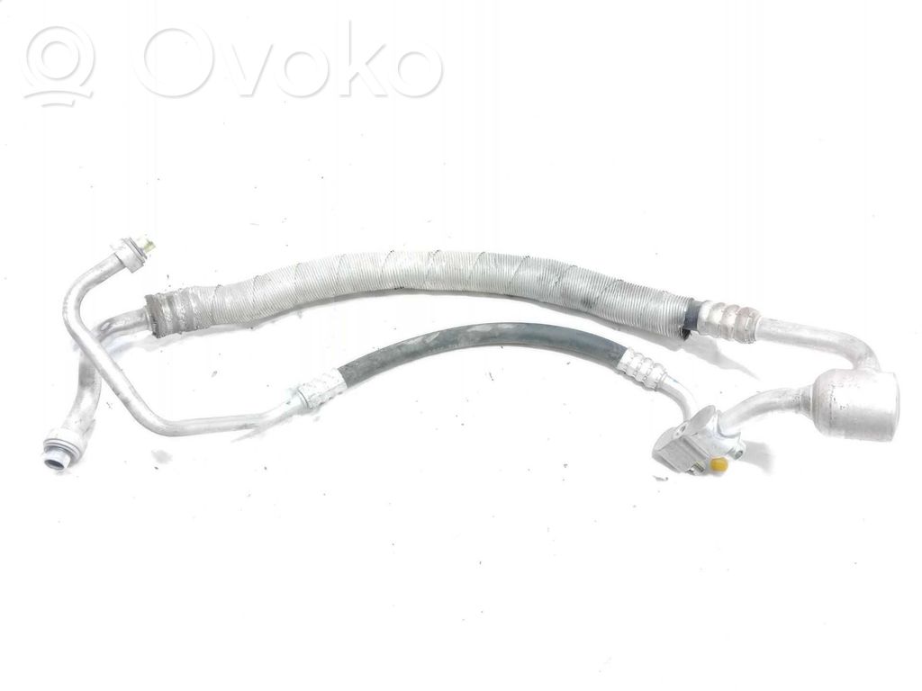 Ilmastointilaitteen putki (A/C)   13448376