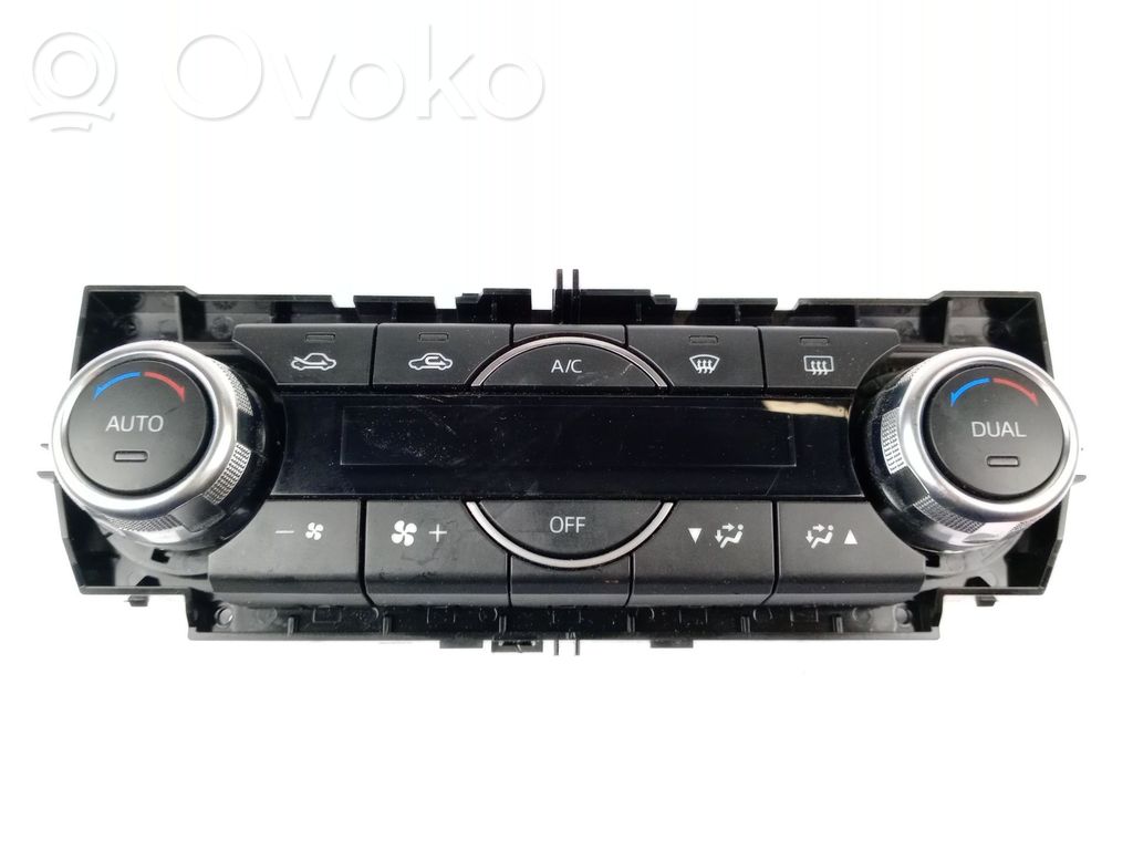 Mazda 3 III Climate control unit 