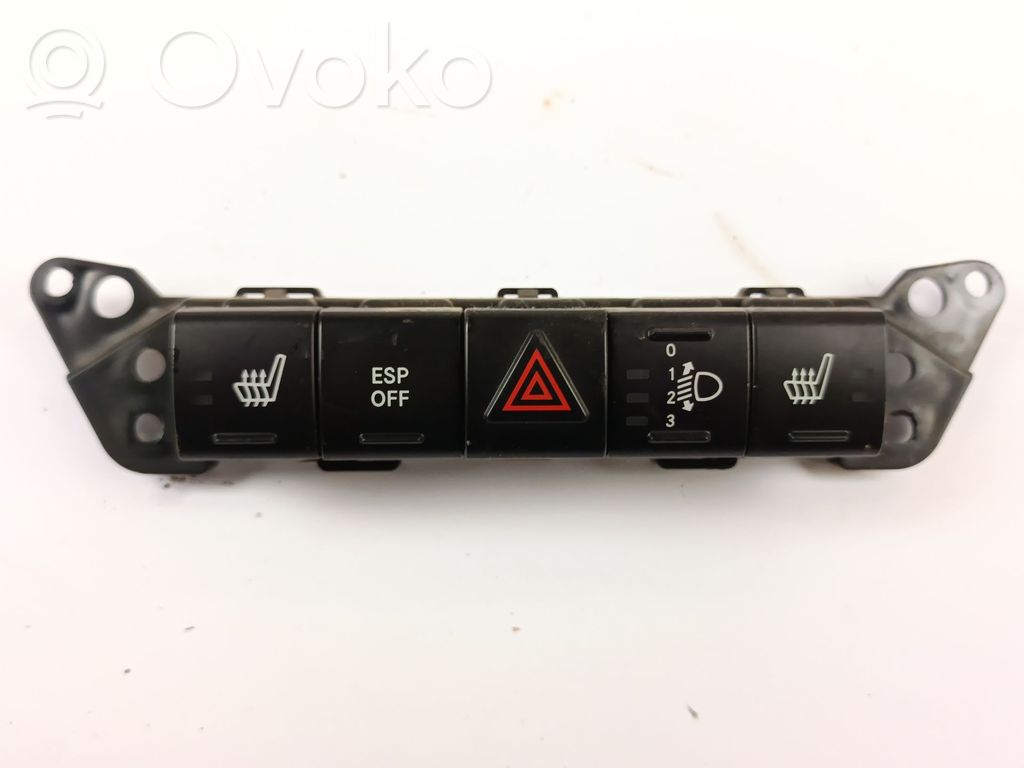 Jeep Compass Logu elektriskās apsildes slēdzis 