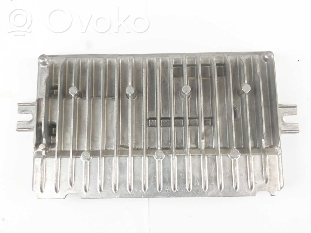 Muut ohjainlaitteet/moduulit   M8A219J509AH