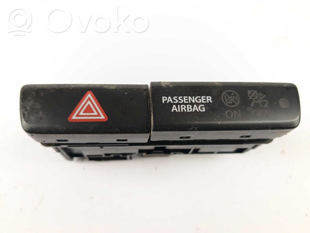 Interruttore parabrezza/alzacristalli   CZ6056Z70A