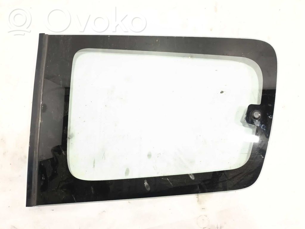 Mitsubishi Montero Szyba karoseryjna tylna 