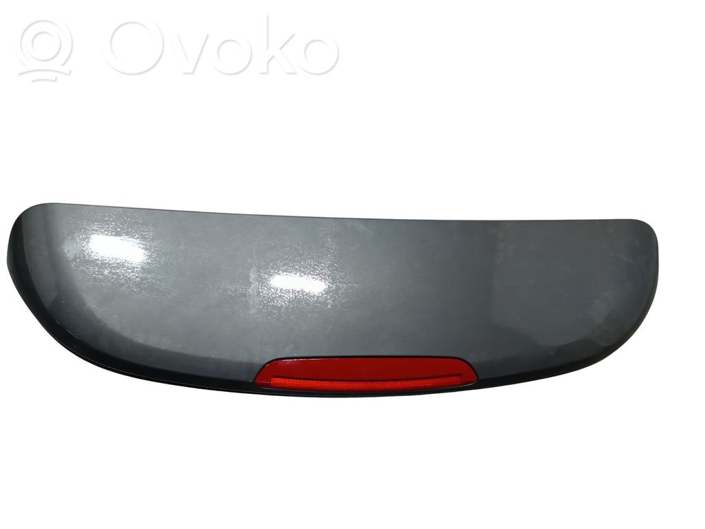 Tailgate/trunk spoiler