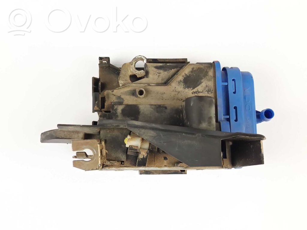 Audi A4 S4 B5 8D Serratura portiera posteriore 