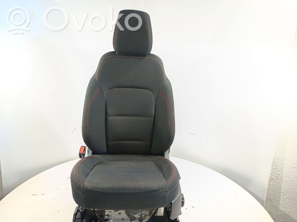 Front driver seat   5PUERTAS