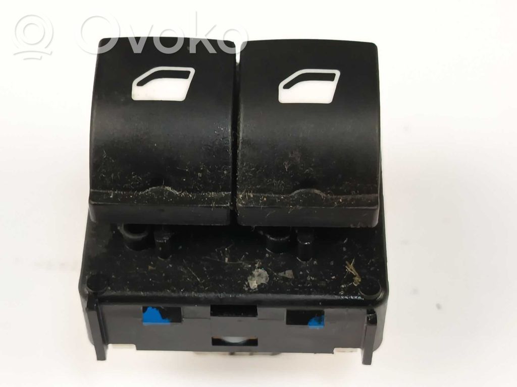 Opel Combo E Interrupteur commade lève-vitre
