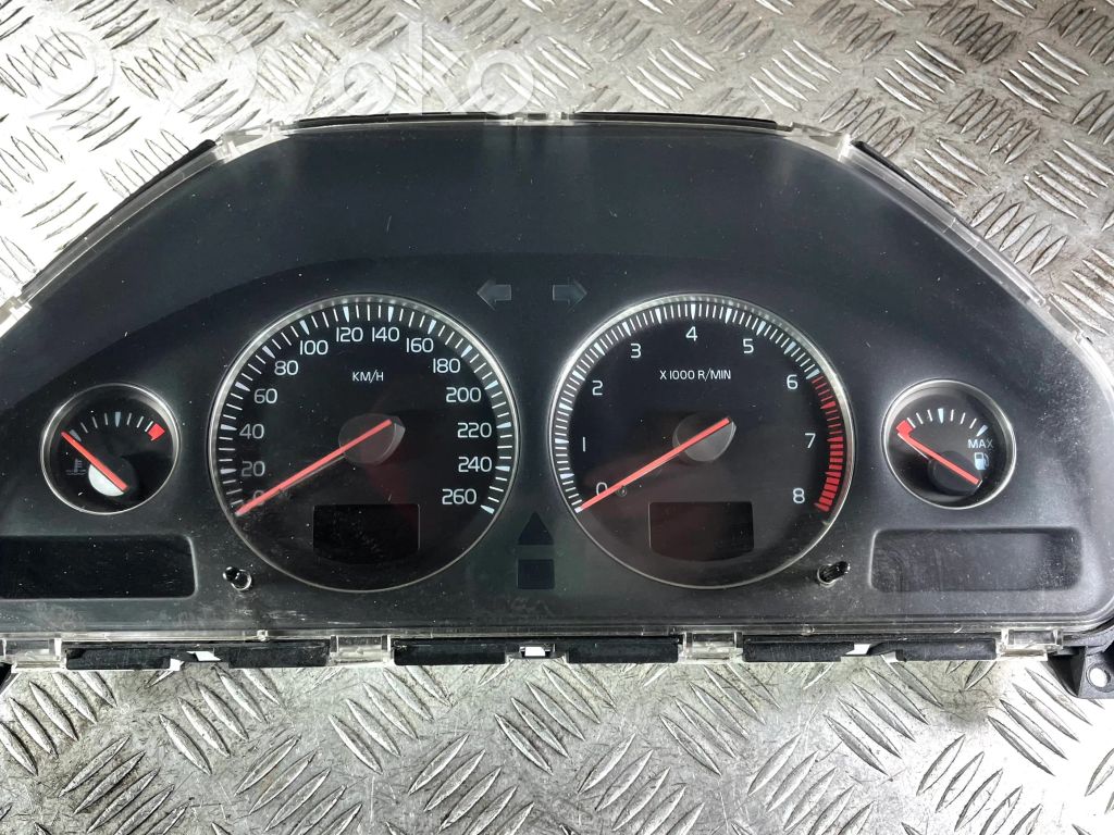 Volvo XC90 Speedometer (instrument cluster) 