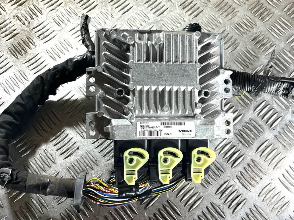 Volvo V50 Engine control unit/module 