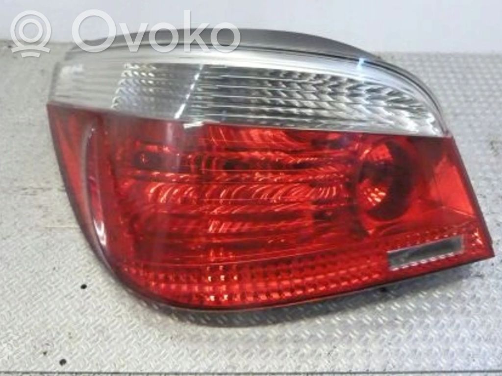 Rear/tail lights   7165737