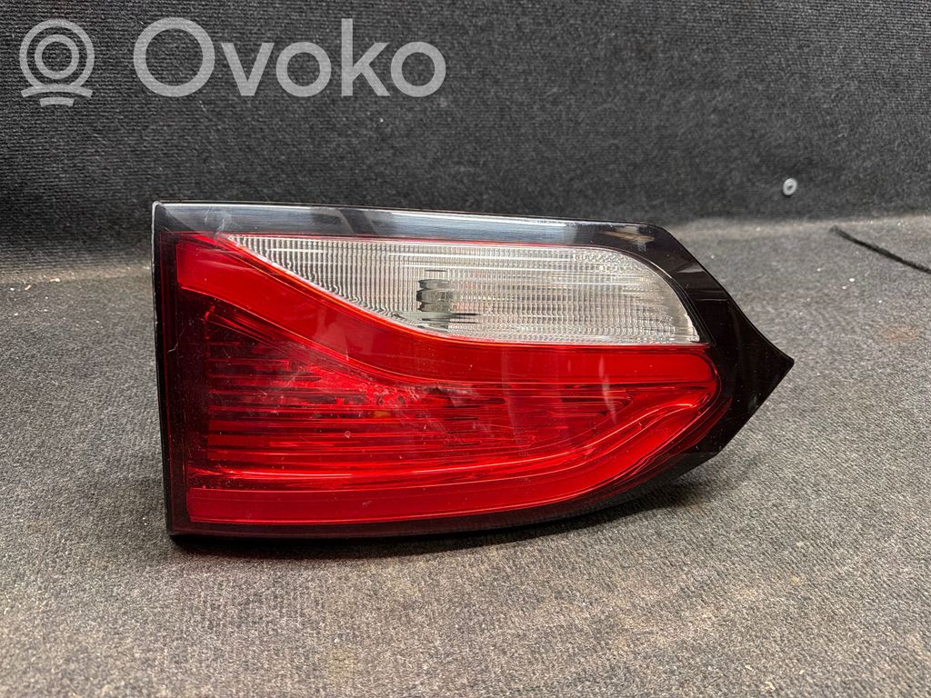 Chrysler Pacifica Tailgate rear/tail lights 