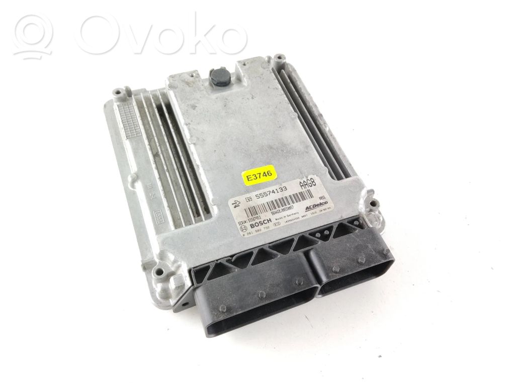 Opel Insignia A Engine control unit/module 