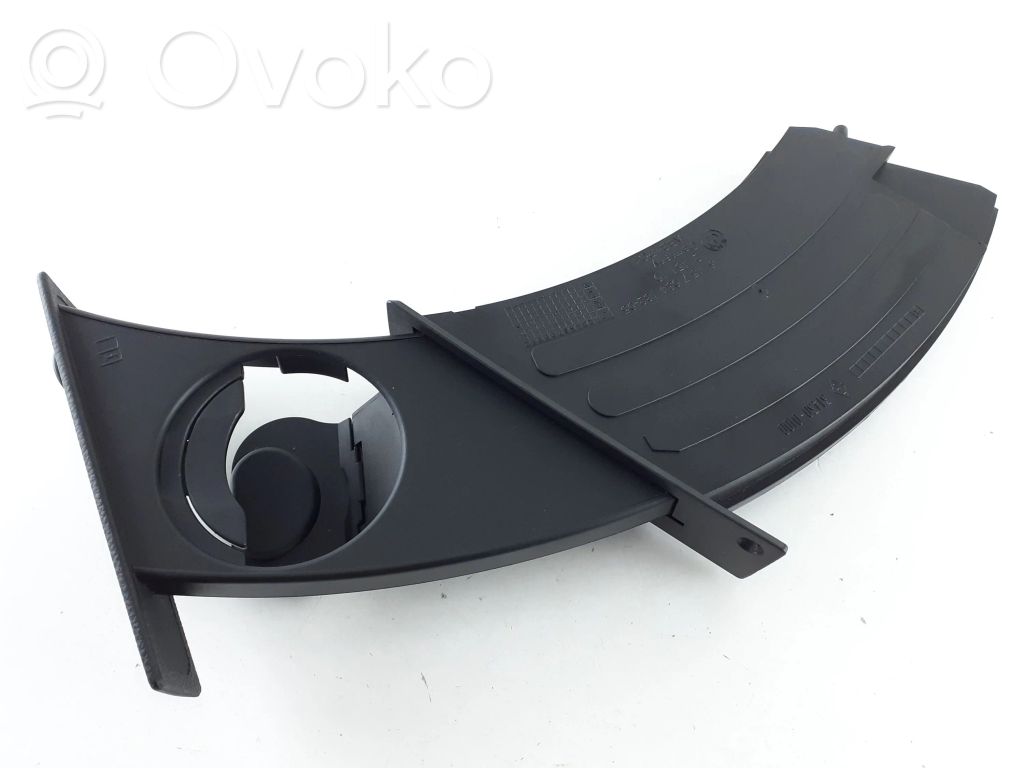 Cup holder   7034132