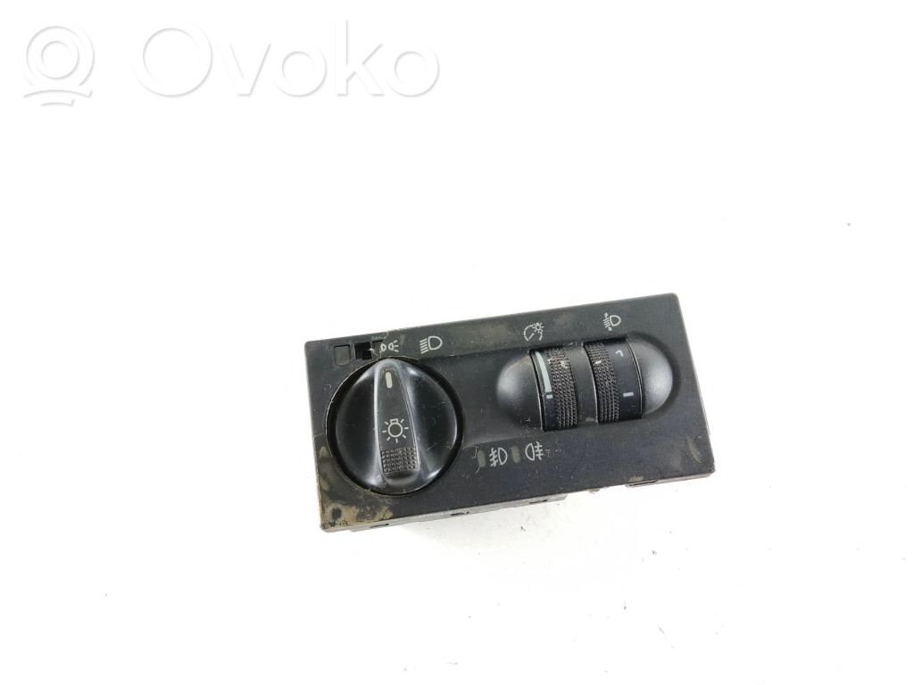 Volkswagen Golf III Interruptor de luz 
