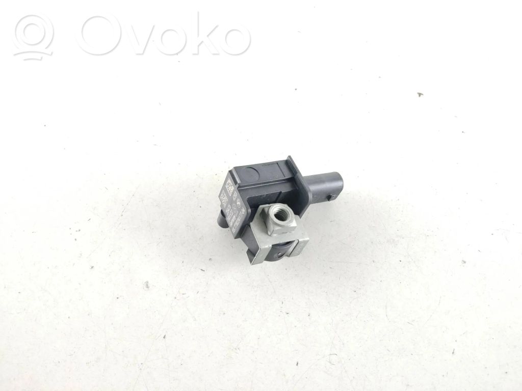 BMW 5 F10 F11 Airbag deployment crash/impact sensor 