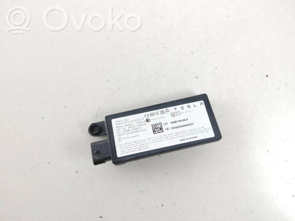 Tesla Model Y Bluetooth antenna 