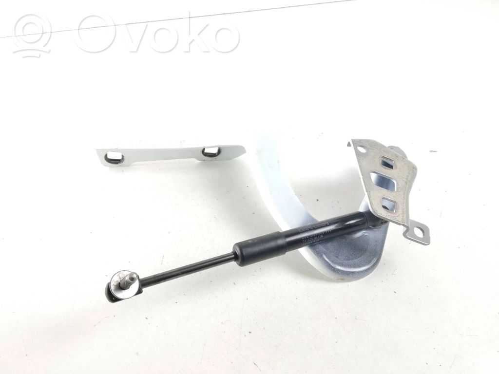 Tesla Model Y Takaluukun/tavaratilan sarana 